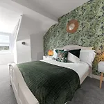 8 Corkickle Holiday home *