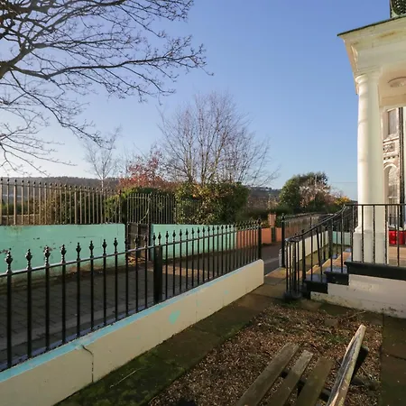 8 Corkickle Holiday home *